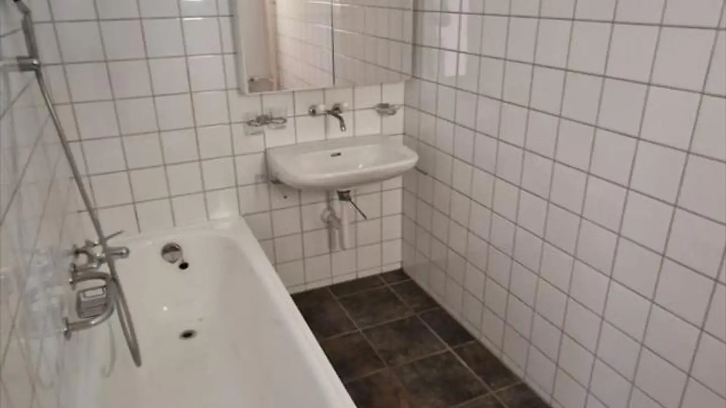 Apartment for rent - Rue Du Château 4, 2740 Moutier - Photo 3