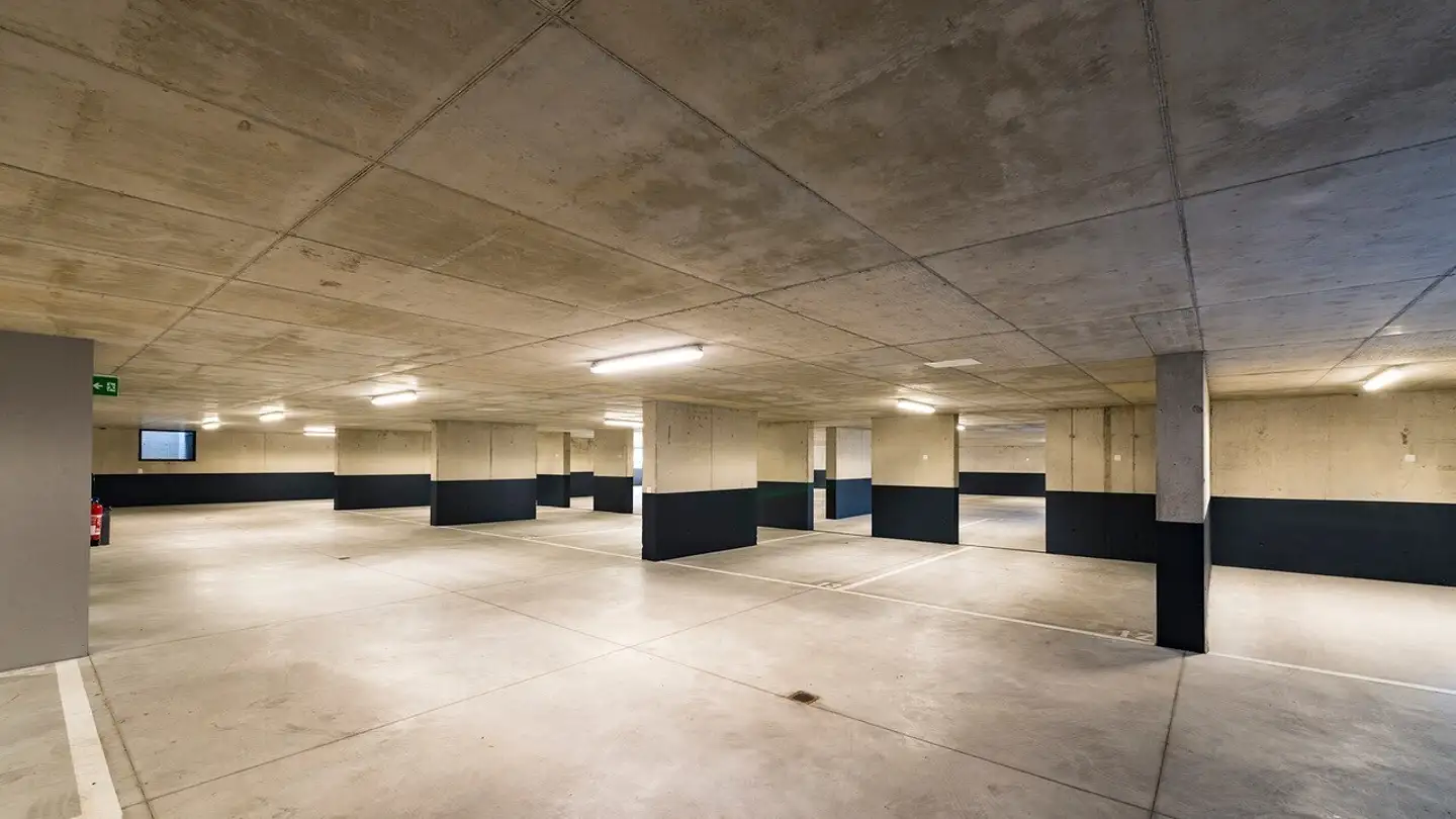 Covered parking space for rent - 6850 Mendrisio