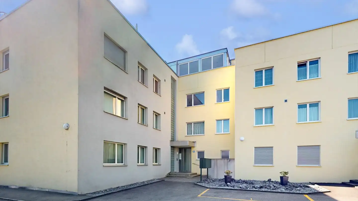 Place de parking extérieure à louer - Dachslernstrasse 184, 8048 Zürich