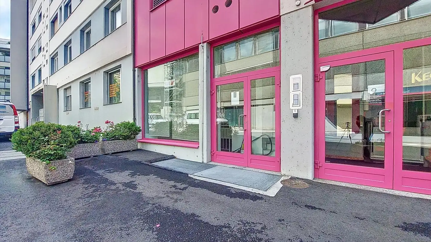 Arcade for rent - Rue Des Cèdres 24, 1950 Sion