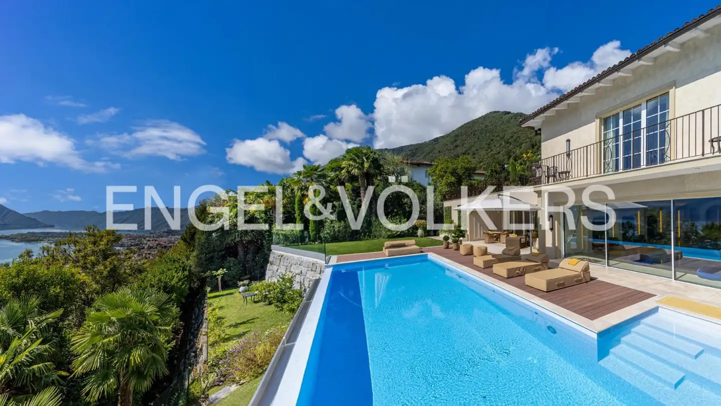 Villa for sale - 6645 Brione sopra Minusio