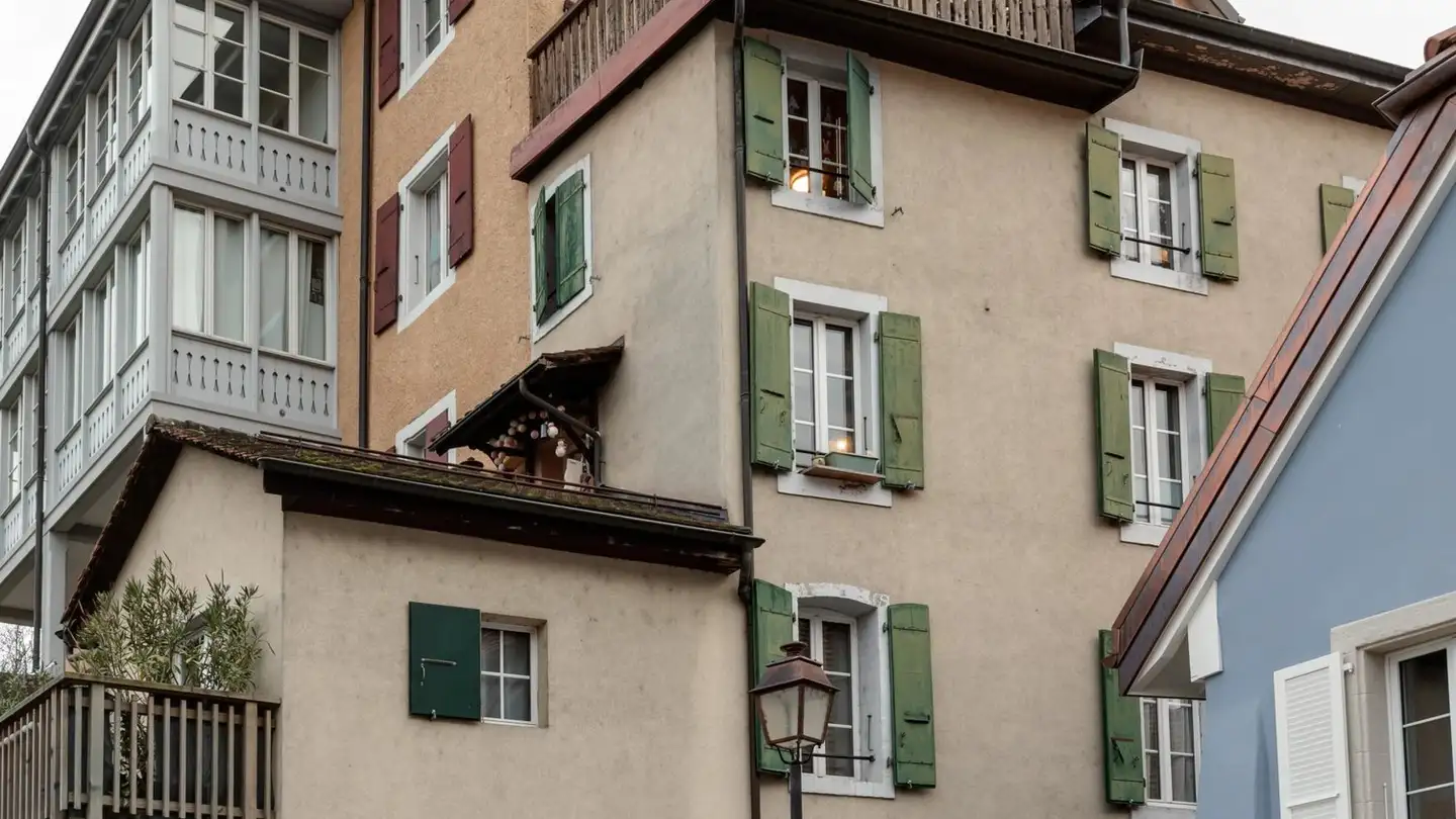 Mixed-use building for sale - 1170 Aubonne