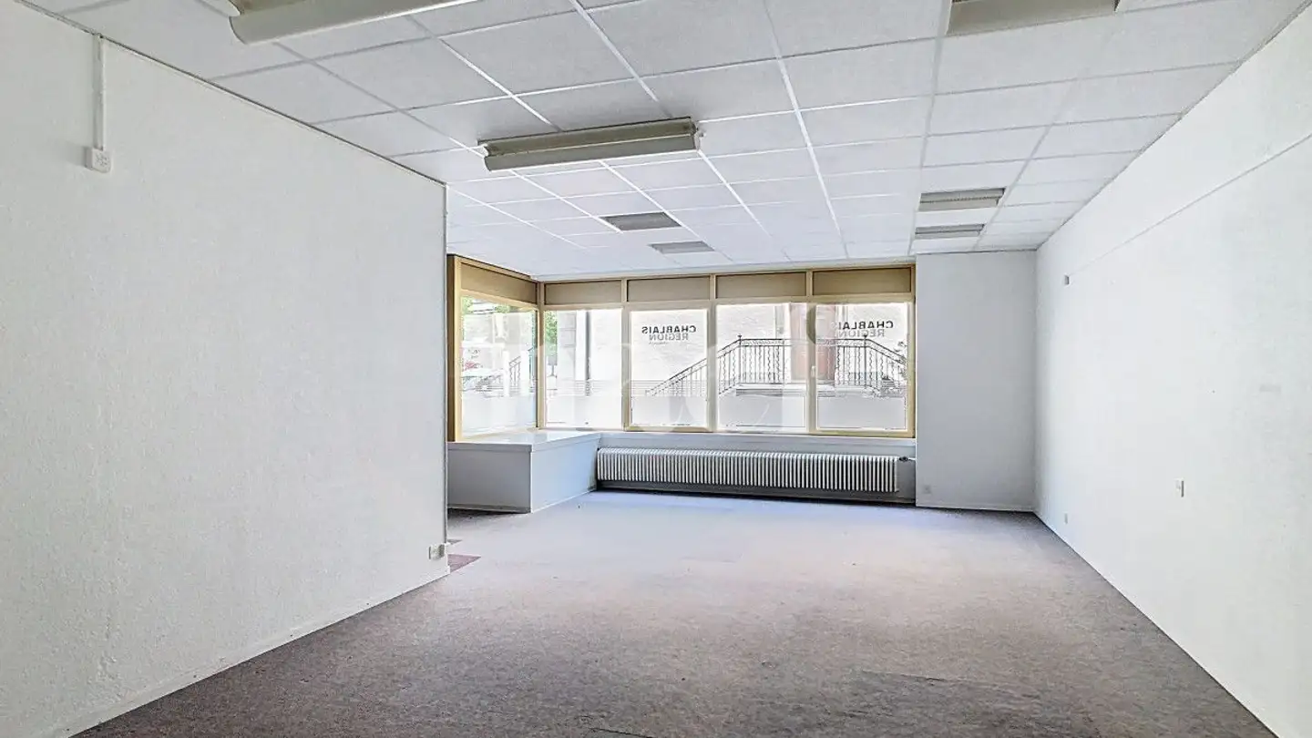 Gewerbe mieten - Place Du Marché 4, 1860 Aigle - Foto 3