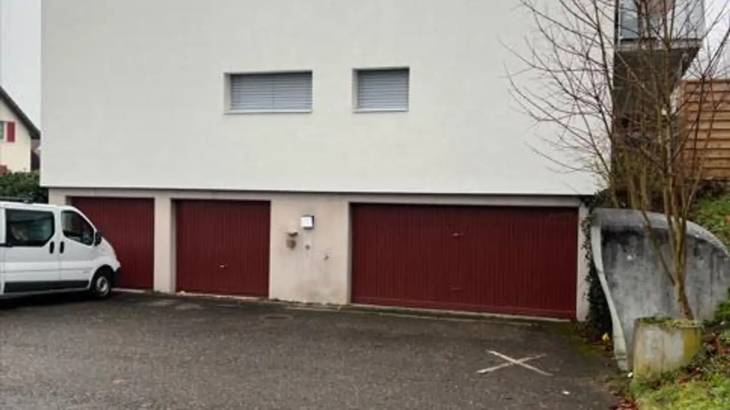 Garage individuel à louer - Grenzstrasse 10, 4226 Breitenbach