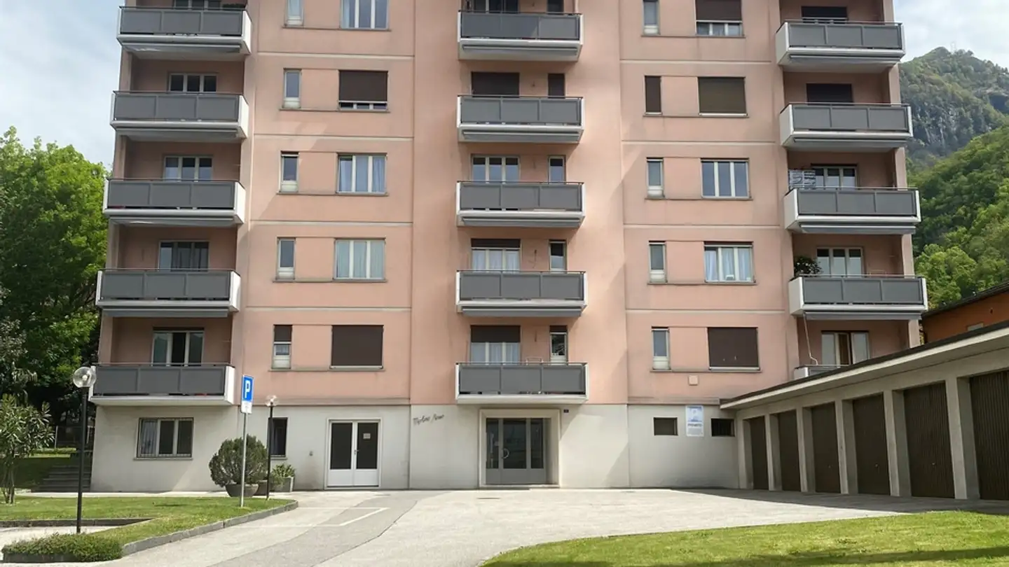 Appartement à louer - Via Mulino Rosso 8, 6517 Arbedo