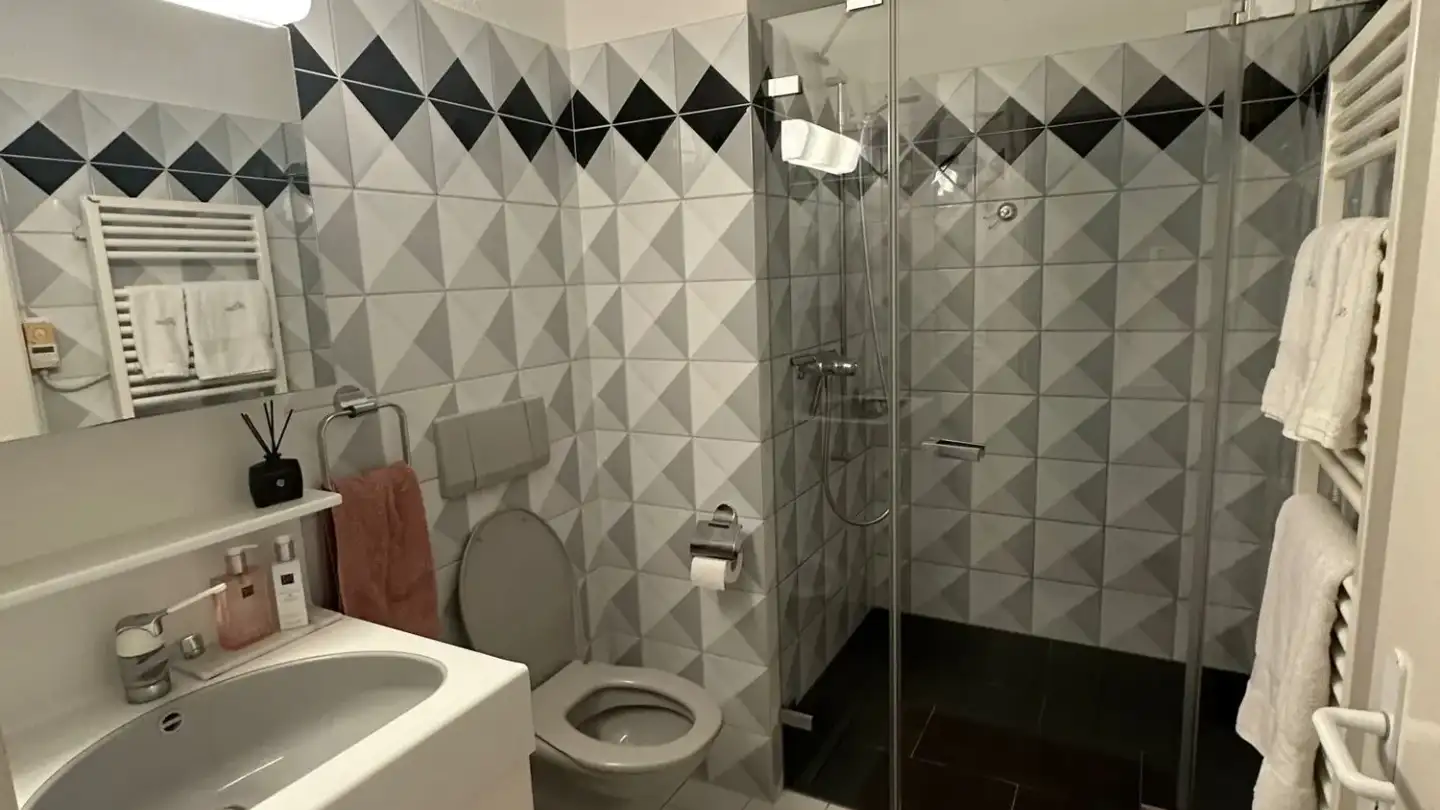 Wohnung mieten - Risiweg 16, 8706 Meilen - Foto 2