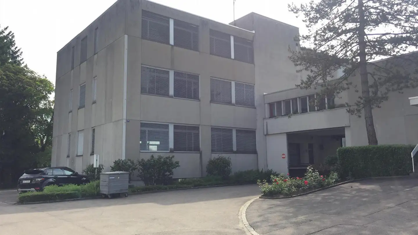 Commerciale in affitto - Guntenbachstrasse 7, 8603 Schwerzenbach