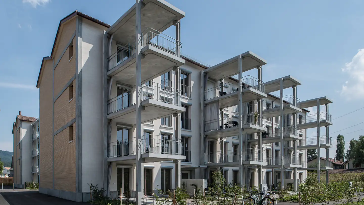 Tiefgaragenstellplatz mieten - Alte Rheinstrasse, 8424 Embrach