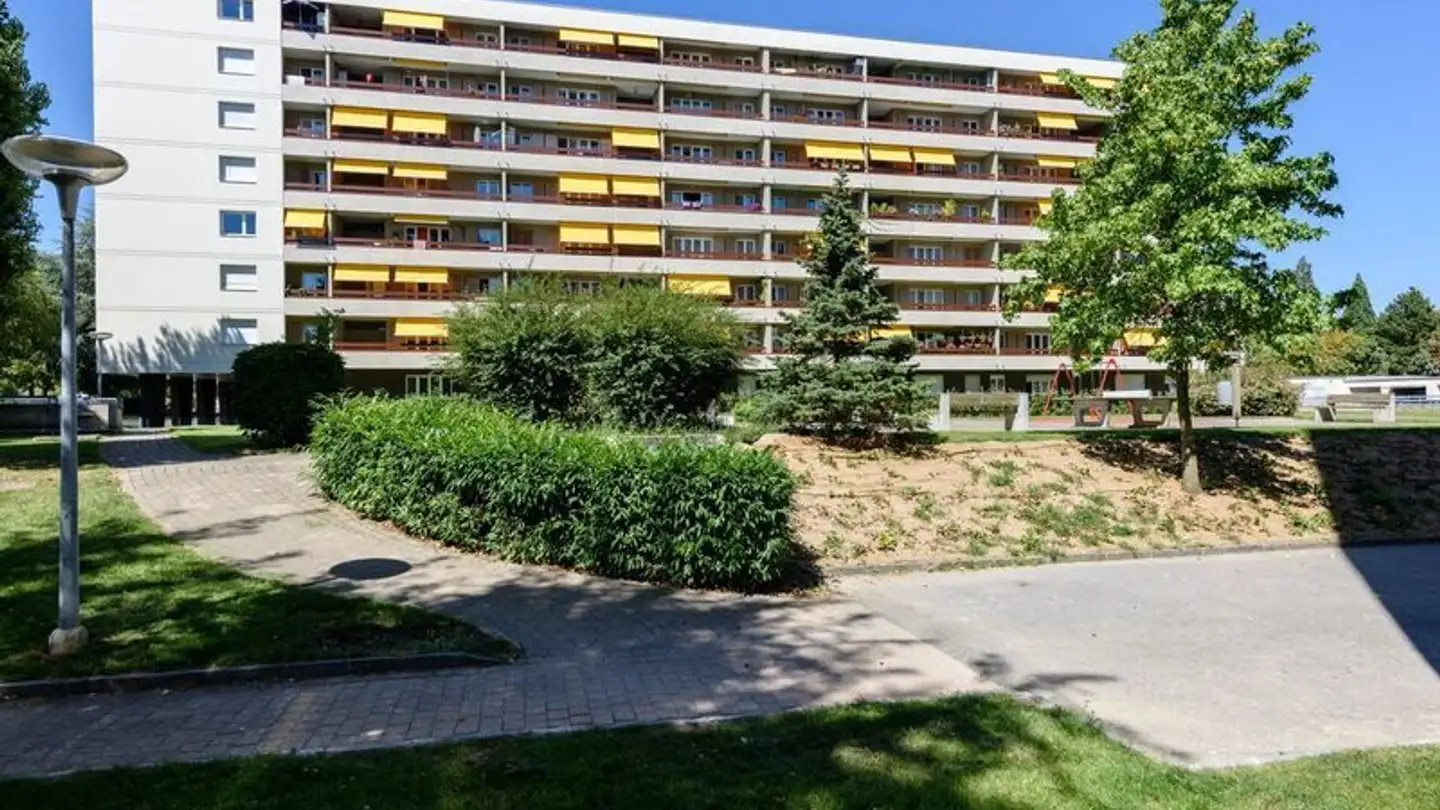 Underground parking space for rent - Chemin D'eysins 60, 1260 Nyon