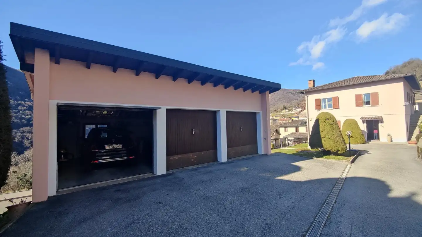 Maison individuelle à louer - 6837 Bruzella