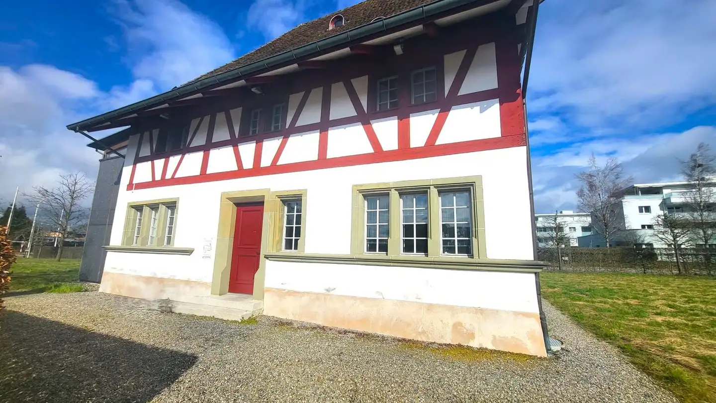 Outdoor parking space for rent - Aarburgerstrasse 21, 4800 Zofingen - Photo 3