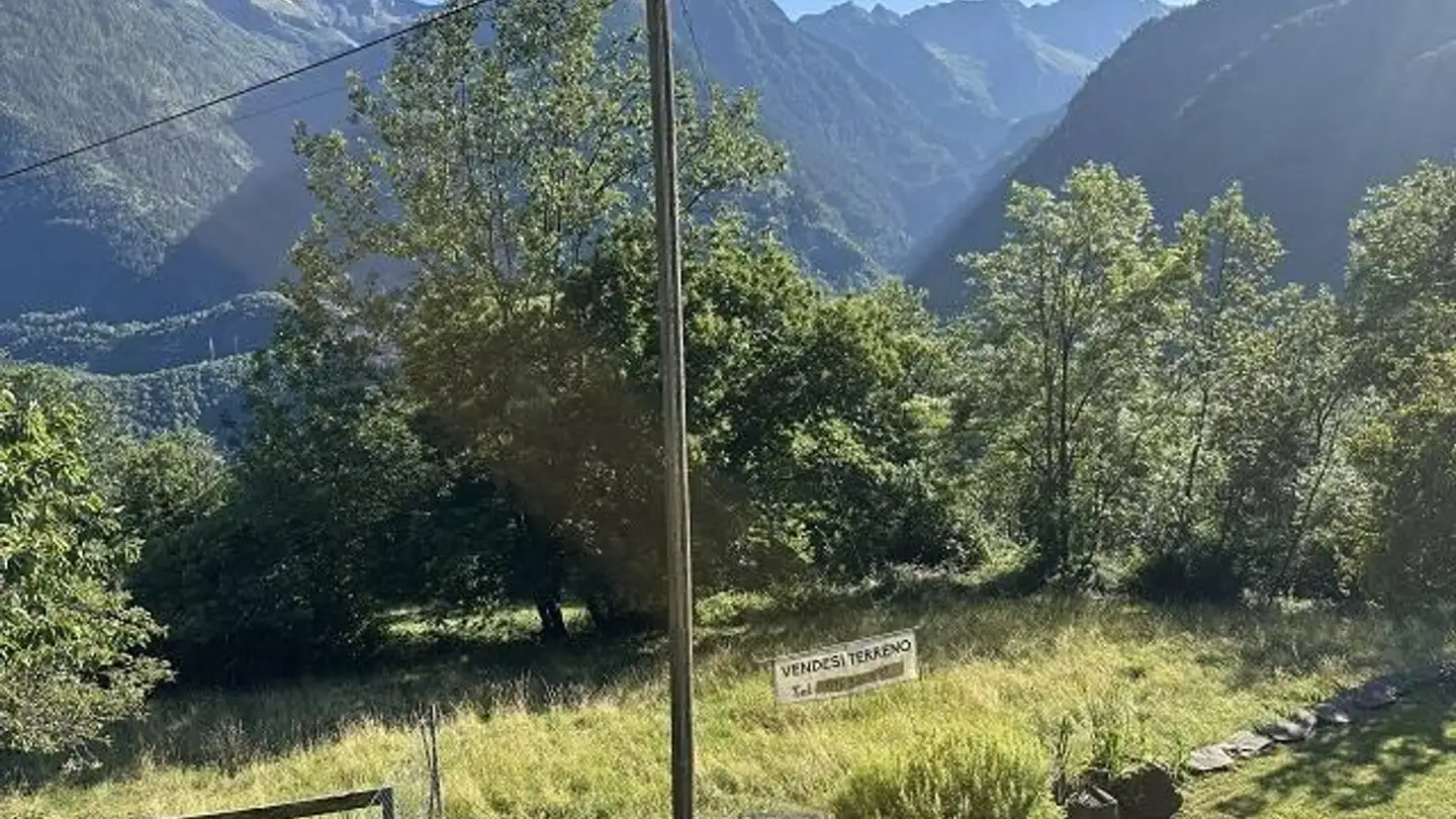 Constructible plot for sale - 6748 Anzonico