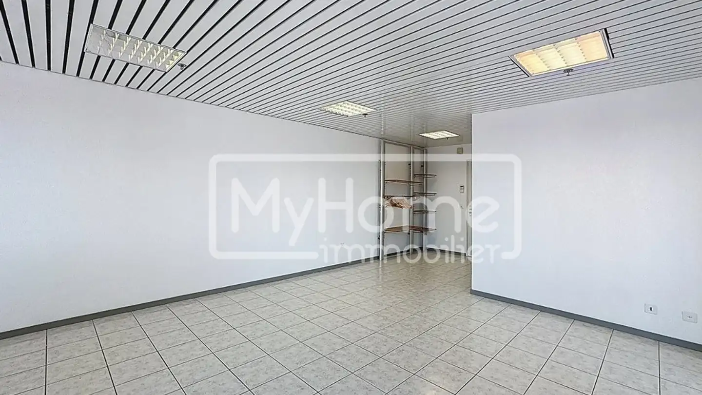 Commercial for rent - Route De Denges 28g, 1027 Lonay - Photo 2