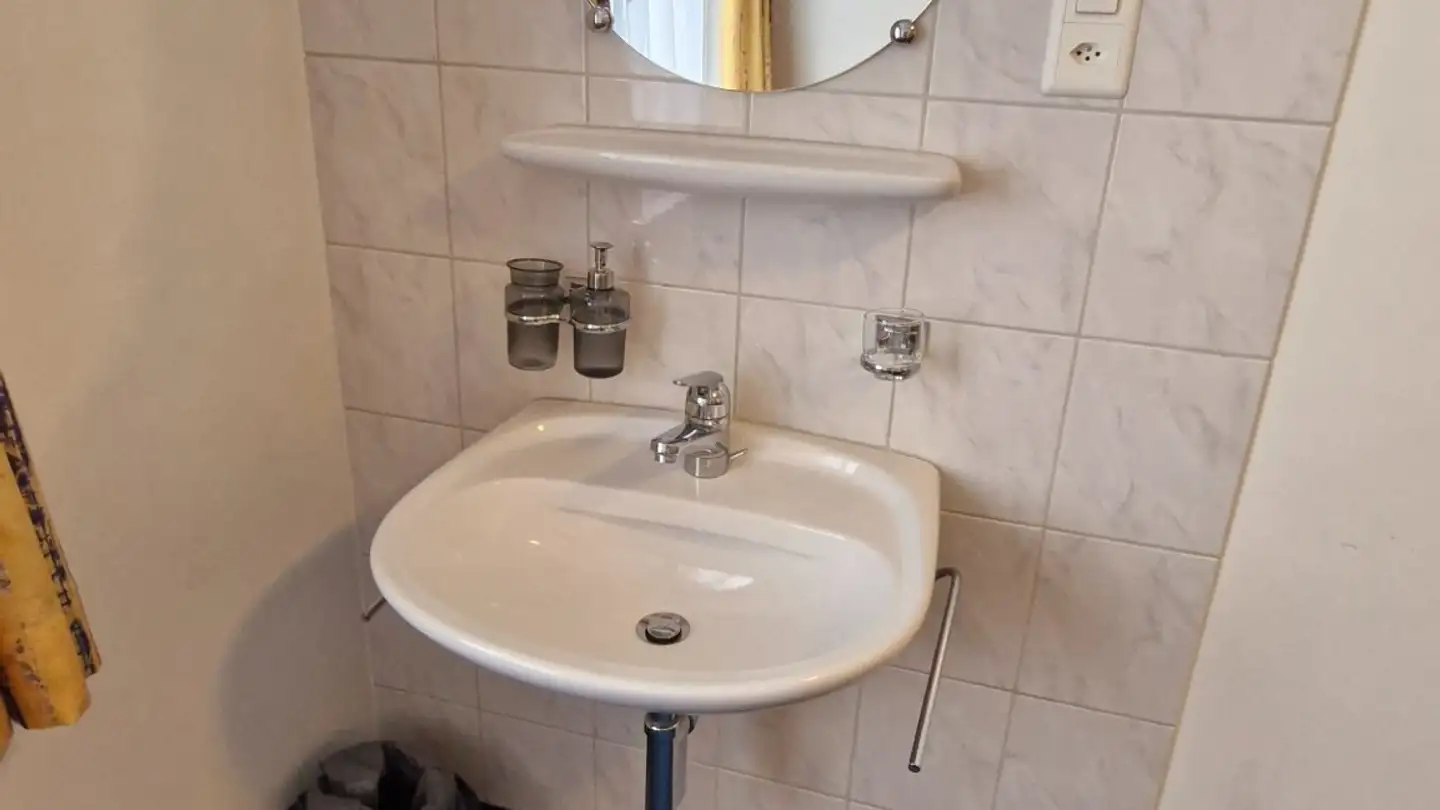 Wohnung mieten - Dorfstrasse 34, 6454 Flüelen - Foto 2