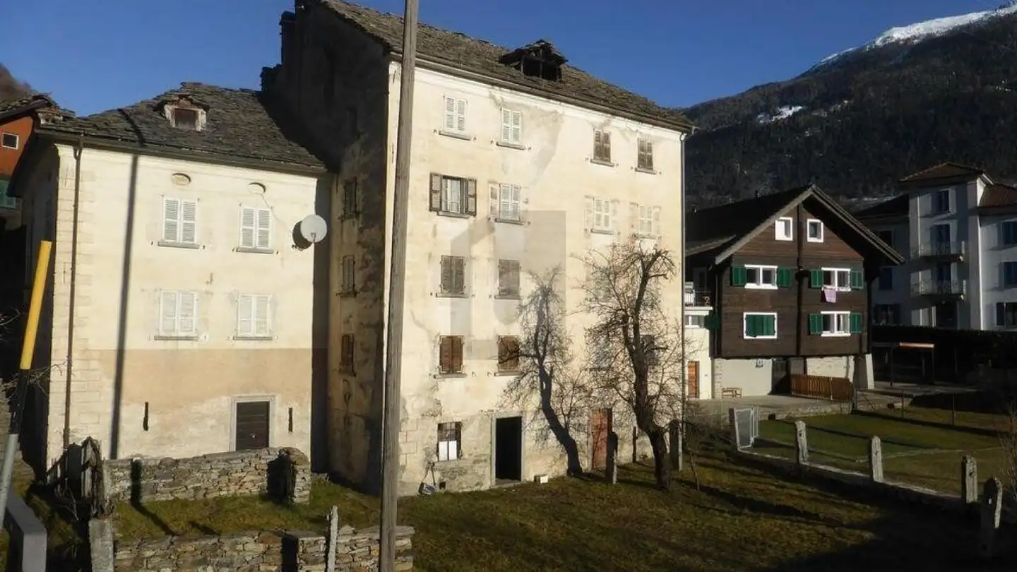 Höhlenhaus kaufen - 6747 Chironico