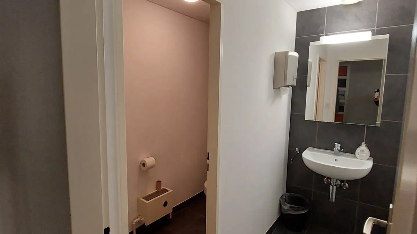 Spazio ufficio in affitto - En Budron E 12, 1052 Le Mont-sur-Lausanne - Photo 3