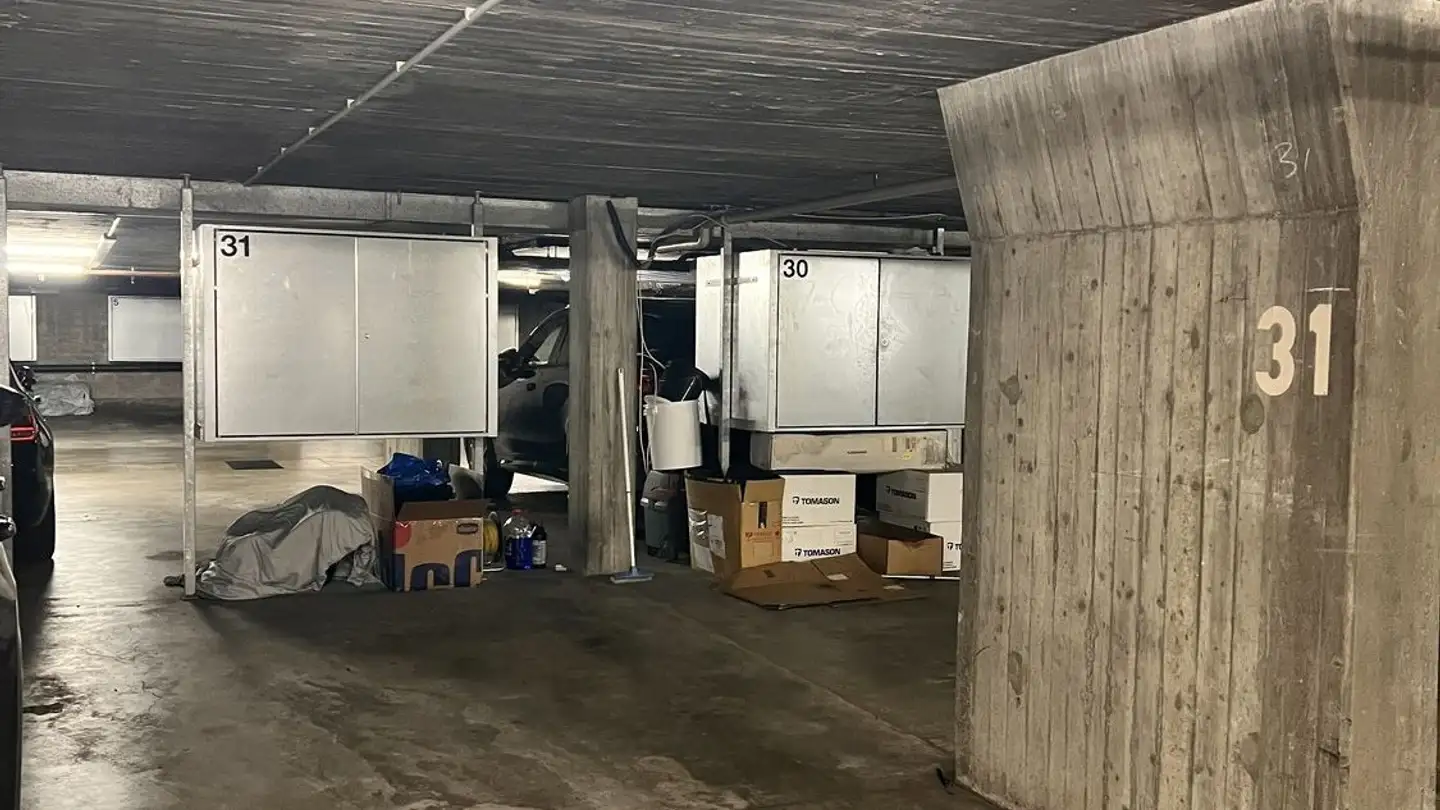 Single garage for rent - Stettbachweg 2, 8051 Zürich
