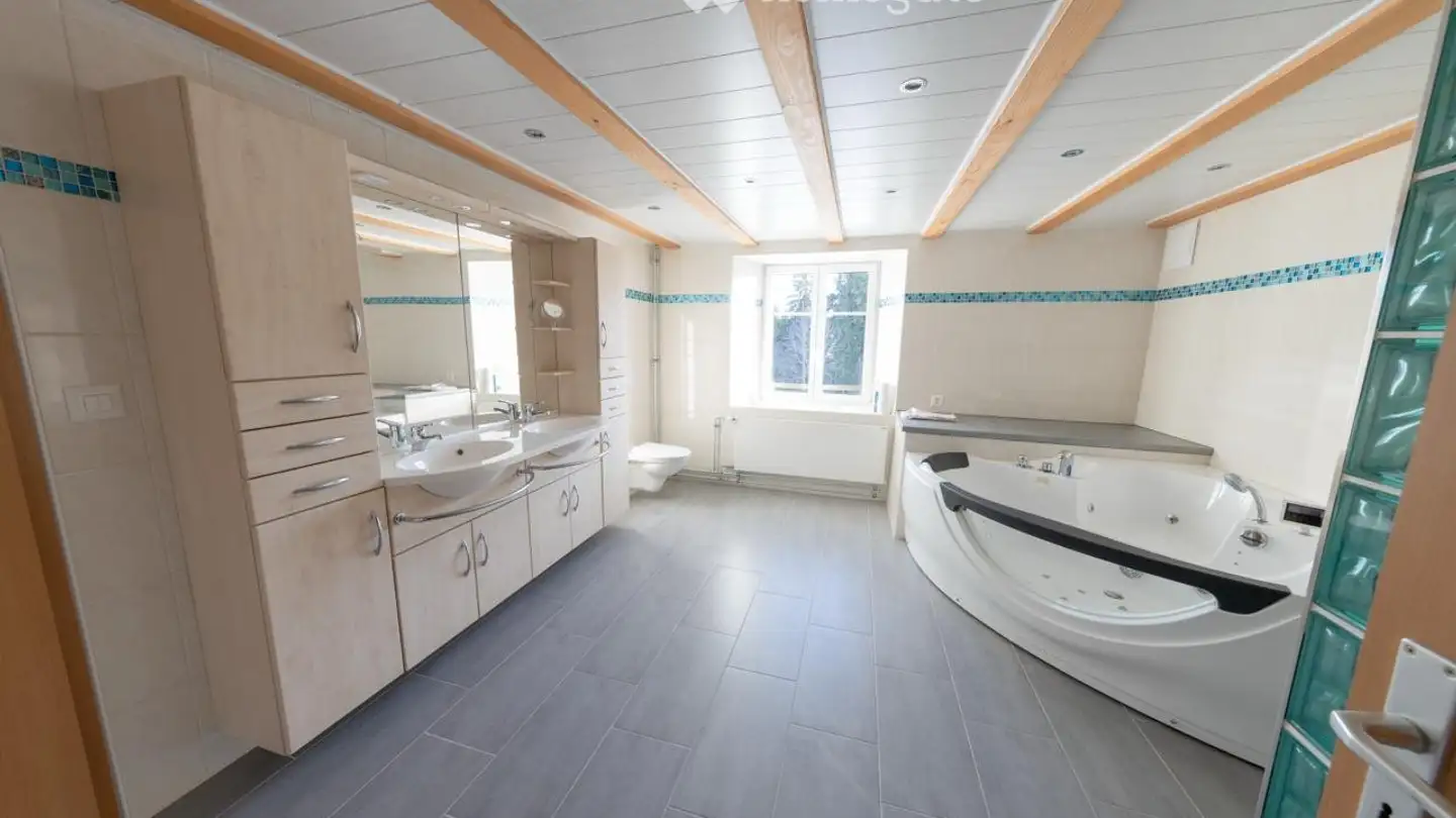 Apartment for rent - Le Cerneux-Veusil, 2345 Le Cerneux-Veusil - Photo 2