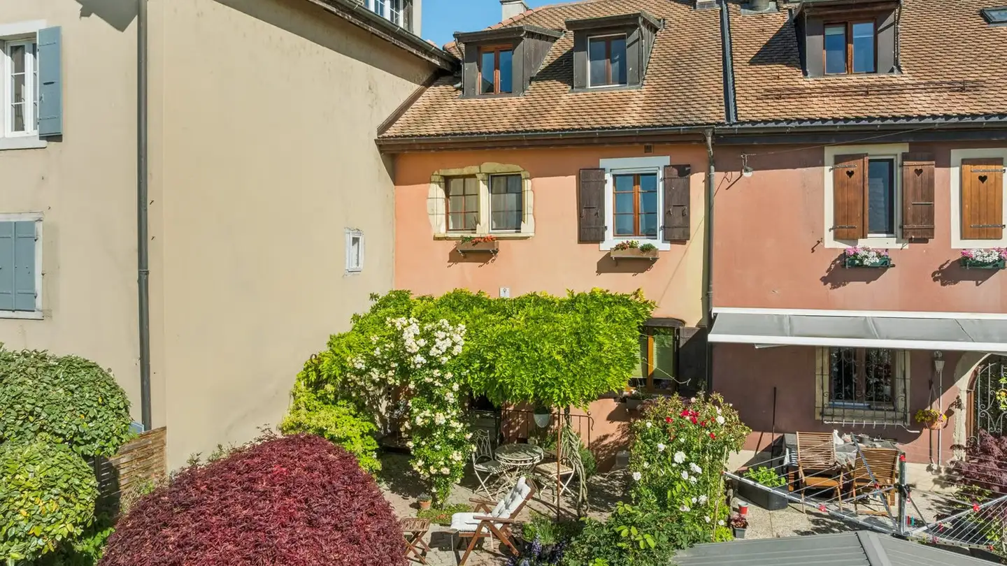 Row house for sale - 1426 Concise