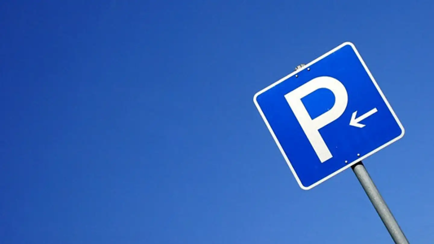 Place de parking extérieure à louer - Im Nippel, 8180 Bülach