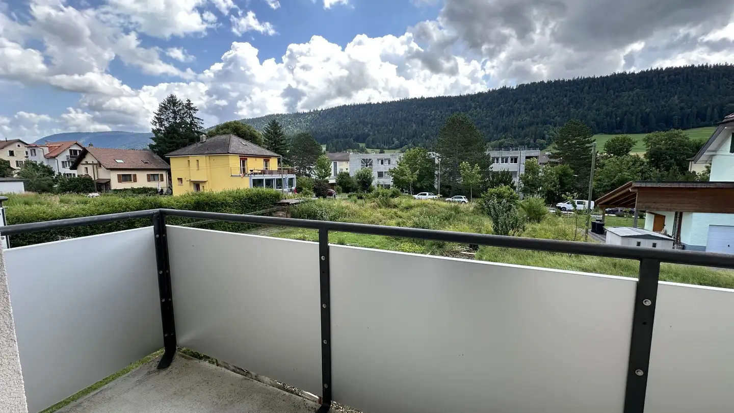 Wohnung mieten - Rue Jules-Baillods 5, 2108 Couvet - Foto 2