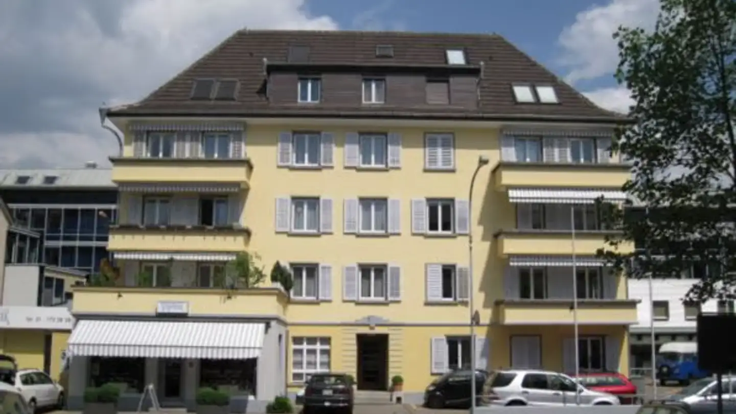 Place de parking extérieure à louer - Schulstrasse 1, 8952 Schlieren