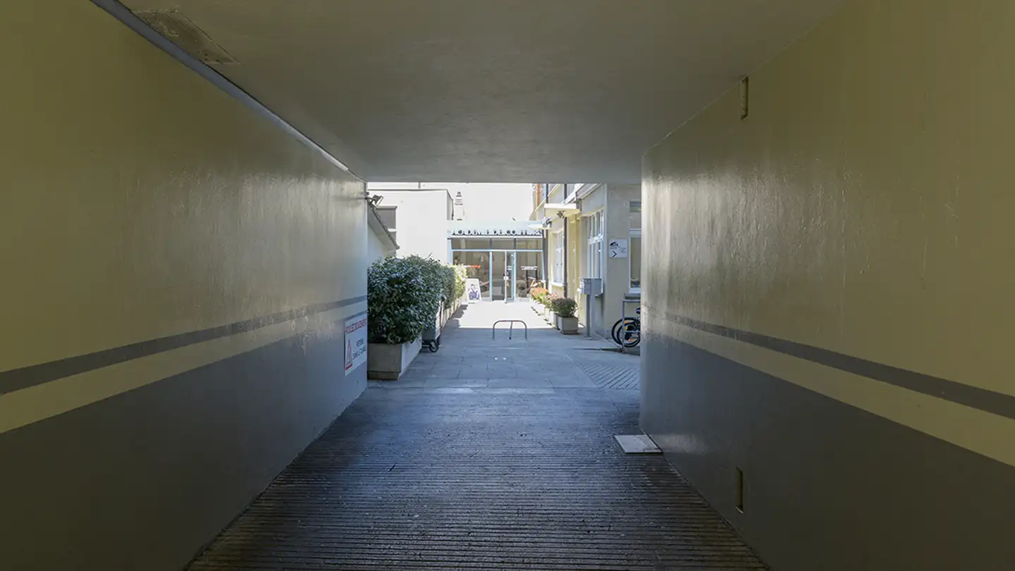 Place de parking souterraine à louer - Rue Du Môle 34, 1201 Genève - Photo 3