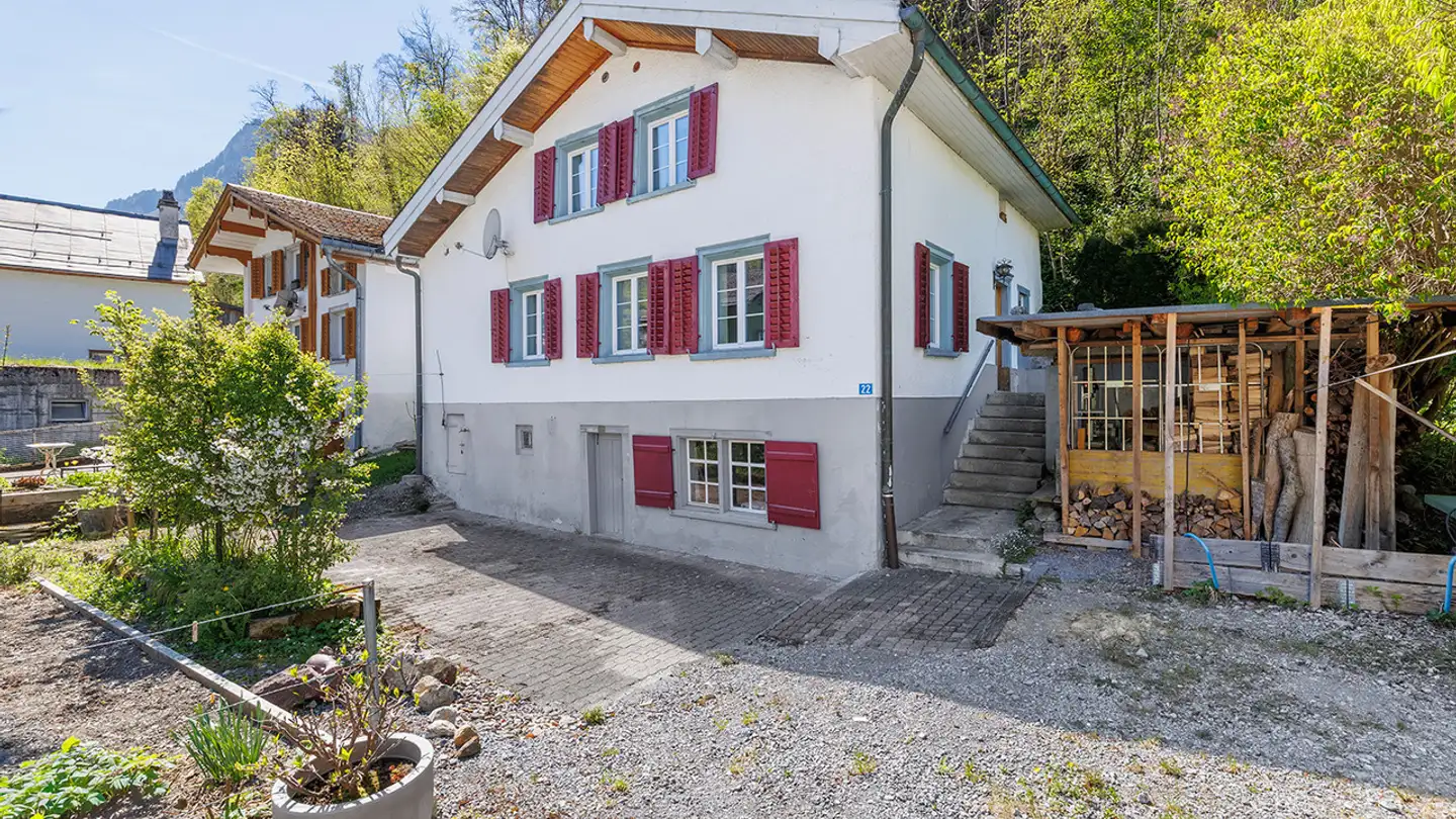 Höhlenhaus kaufen - Hauptstrasse, 8775 Luchsingen