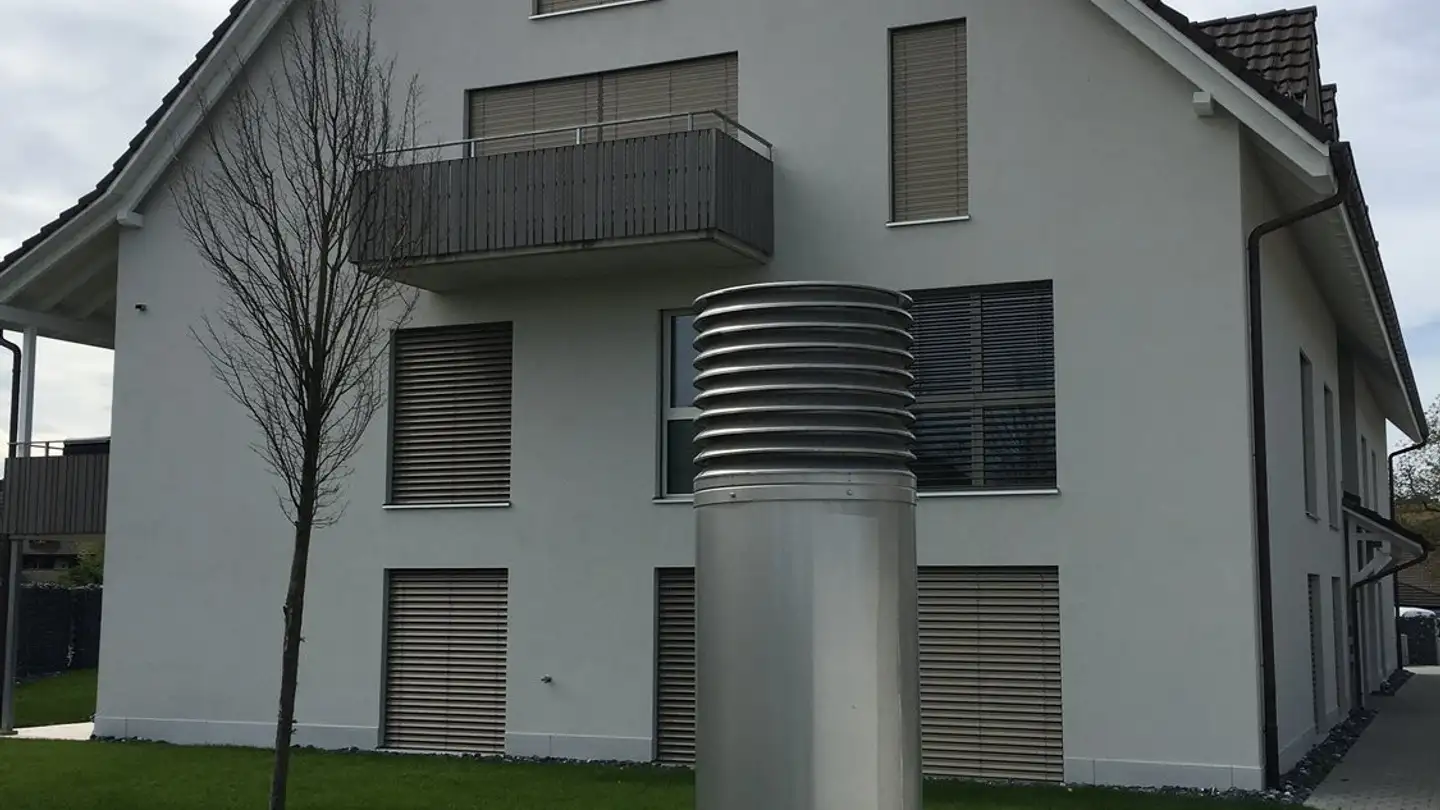 Place de parking intérieure pour moto à louer - Haagwiesenstrasse 7, 8155 Niederhasli