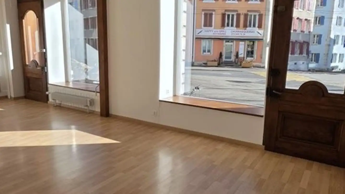 Edificio ad uso misto in affitto - Rue de la Charrière 13, 2300 La Chaux-de-Fonds