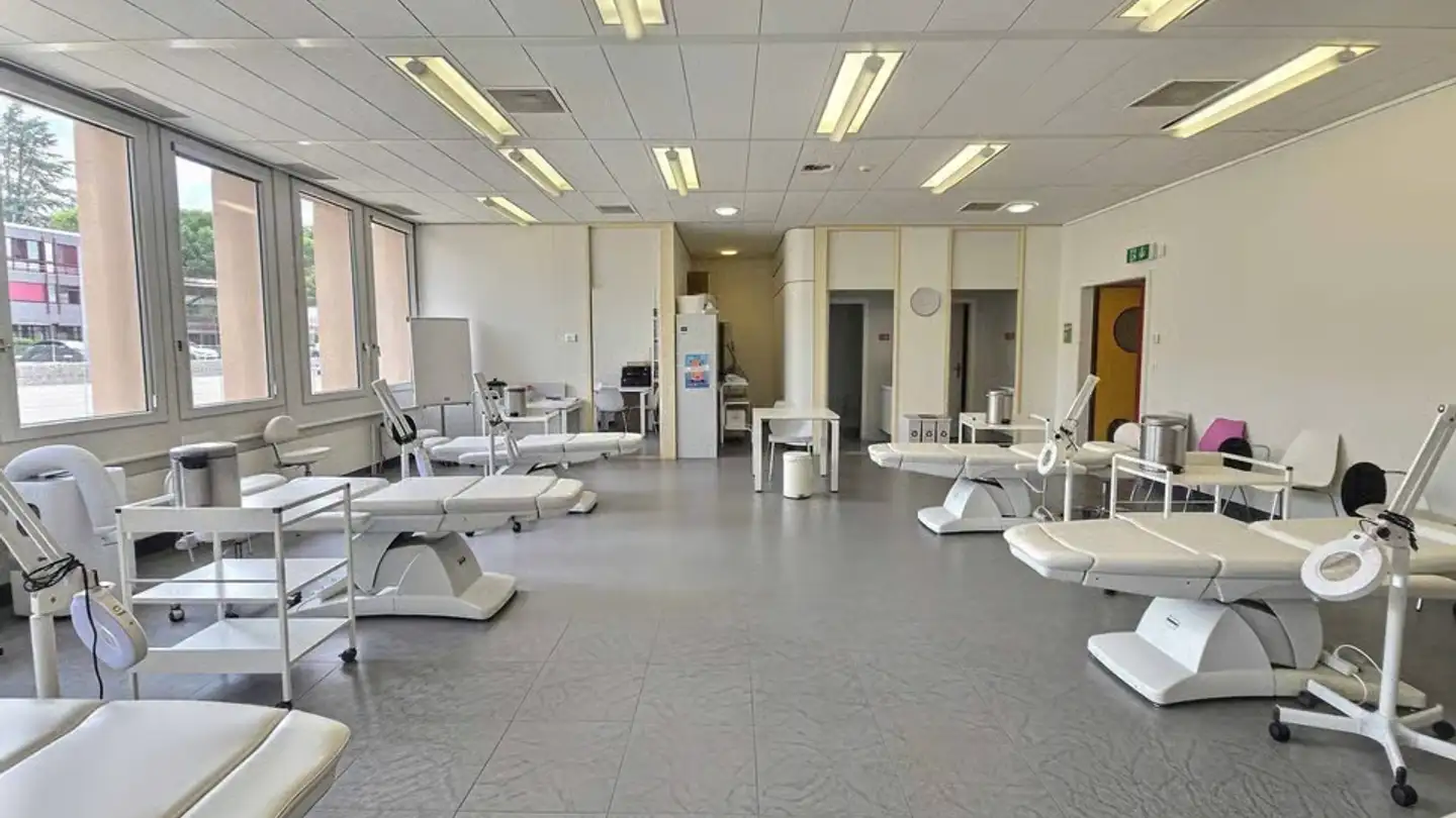 Commercial for rent - Avenue Des Baumettes 15, 1020 Renens VD