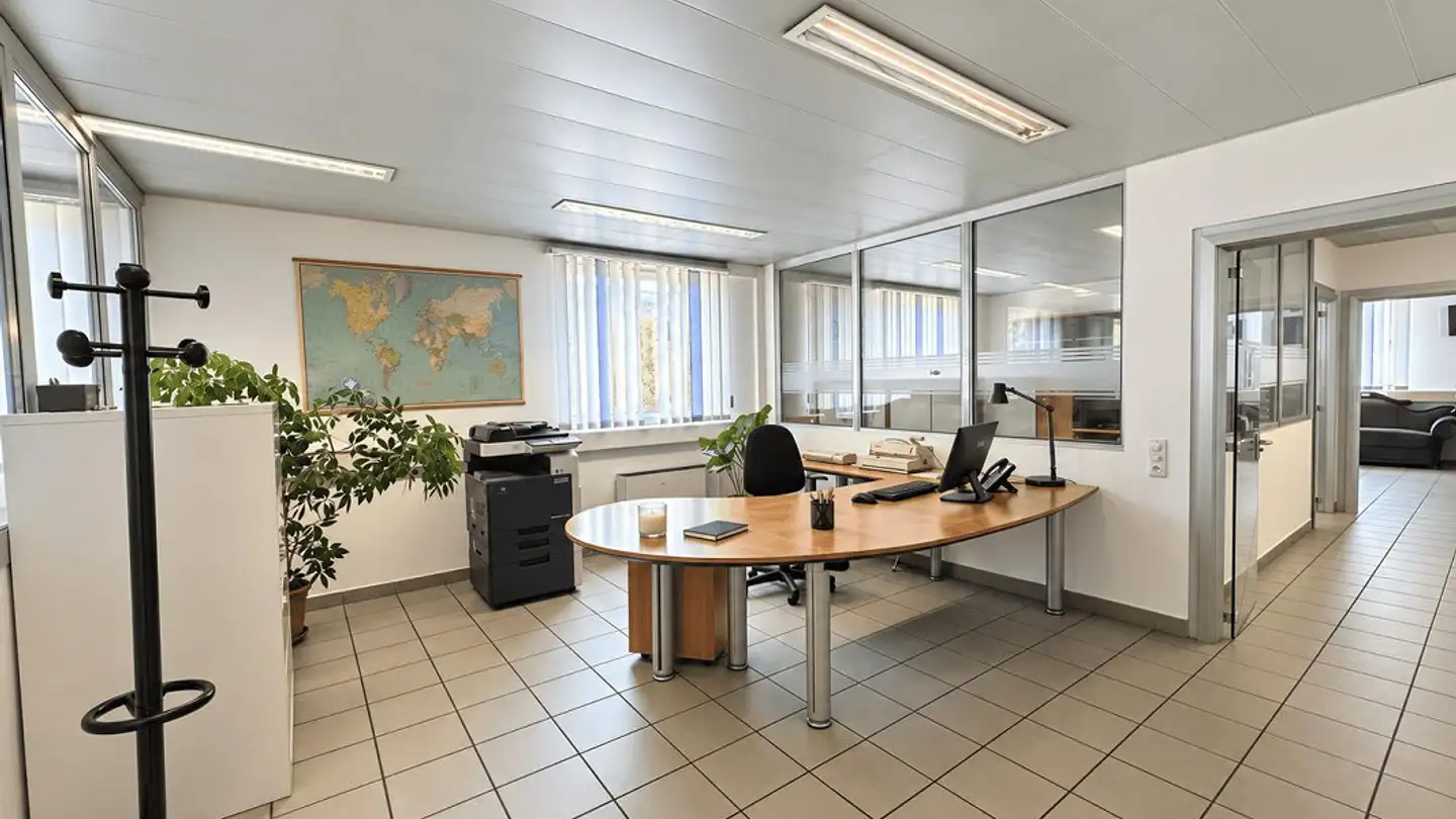 Mixed-use building for rent - 6808 Torricella