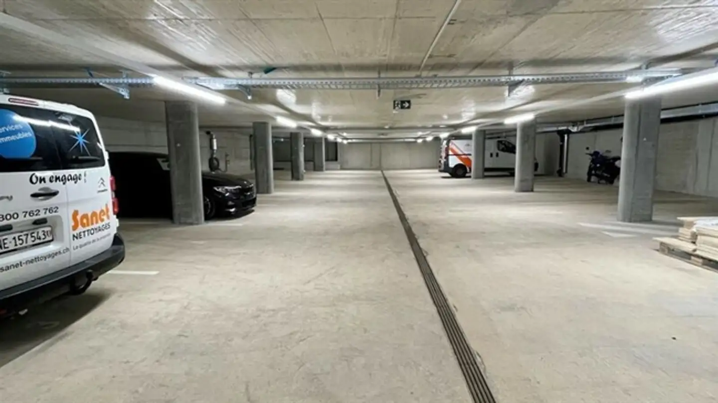 Parcheggio esterno in affitto - Rue De L'étang 3, 2300 La Chaux-de-Fonds - Photo 2