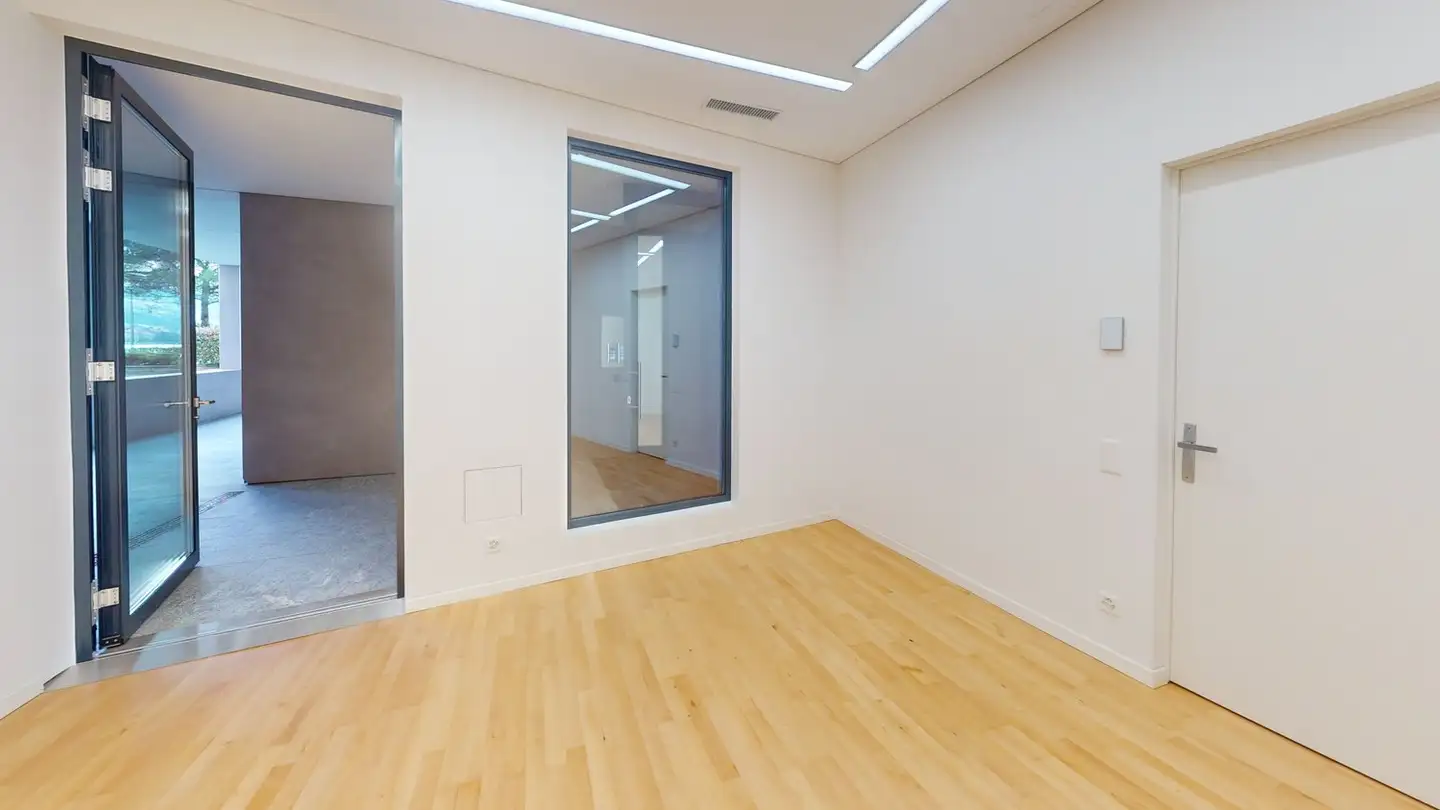 Commercial for rent - Riva Paradiso 18, 6900 Paradiso