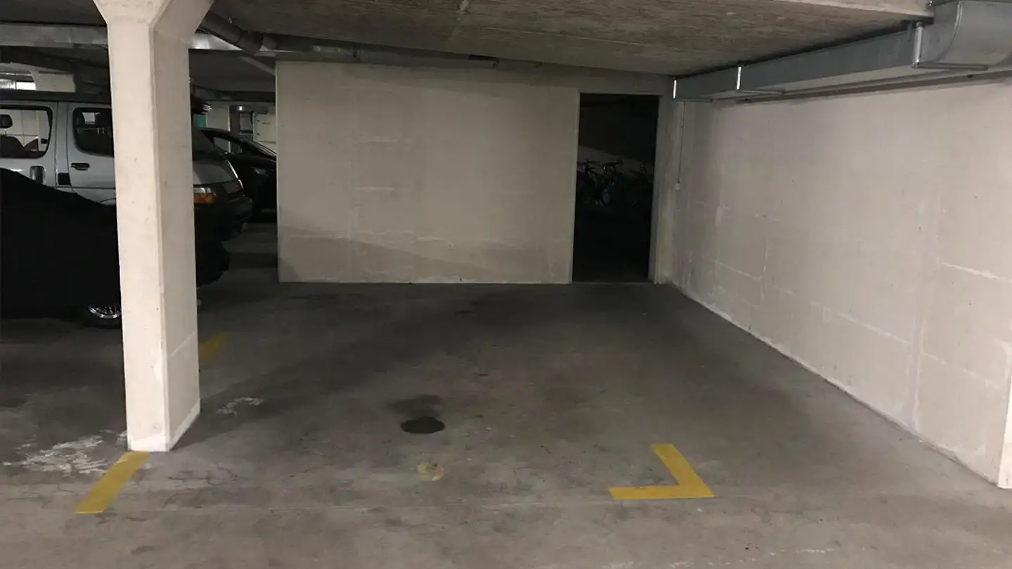 Place de parking souterraine à louer - Brändiweg, 6048 Horw