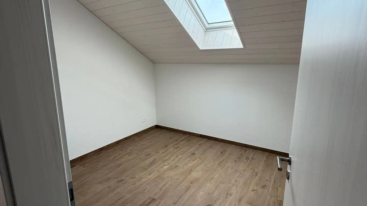 Attic flat for rent - Rue De La Cotze 22, 1623 Semsales - Photo 3