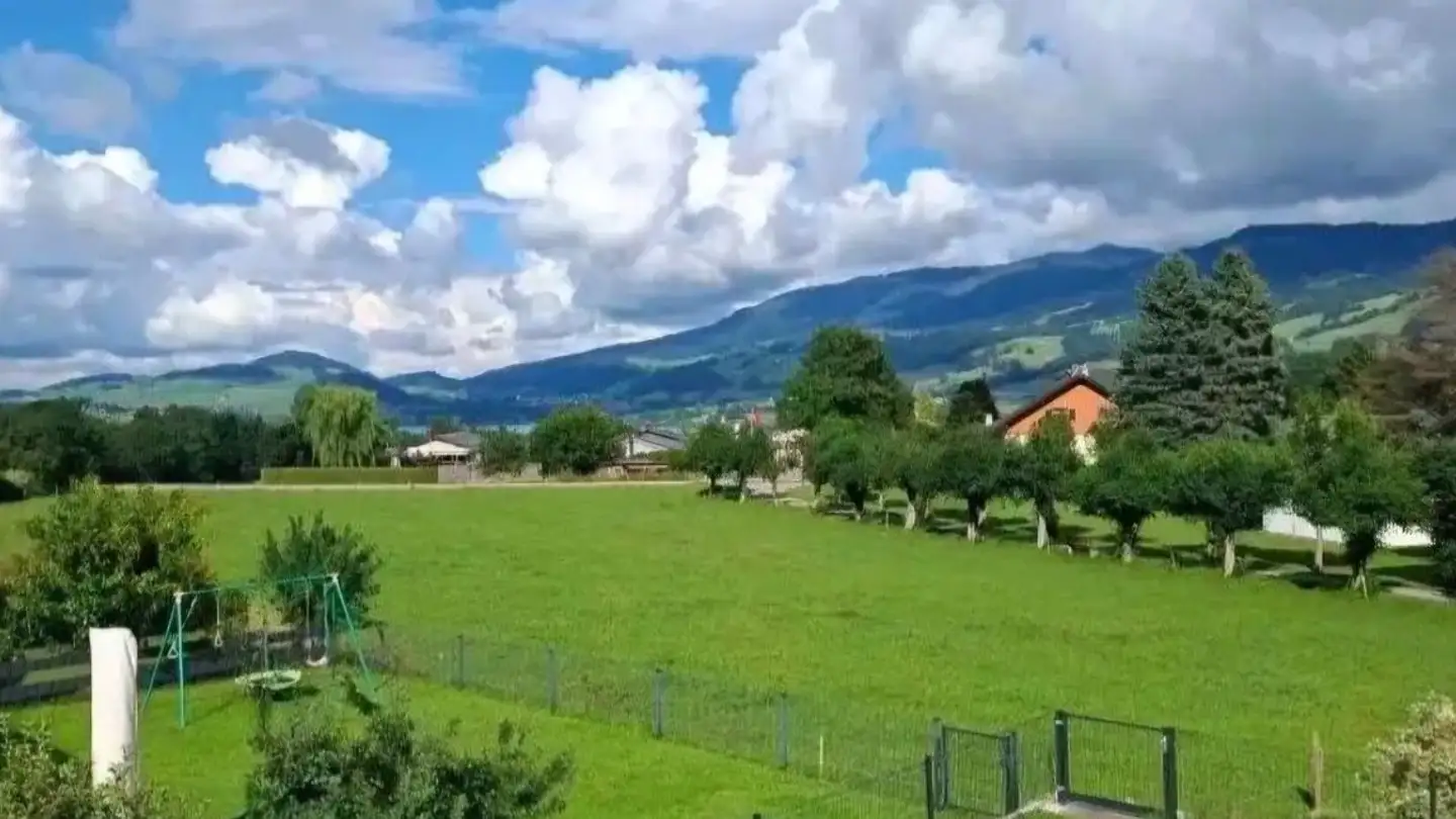 Semi-detached house for rent - 1633 Marsens