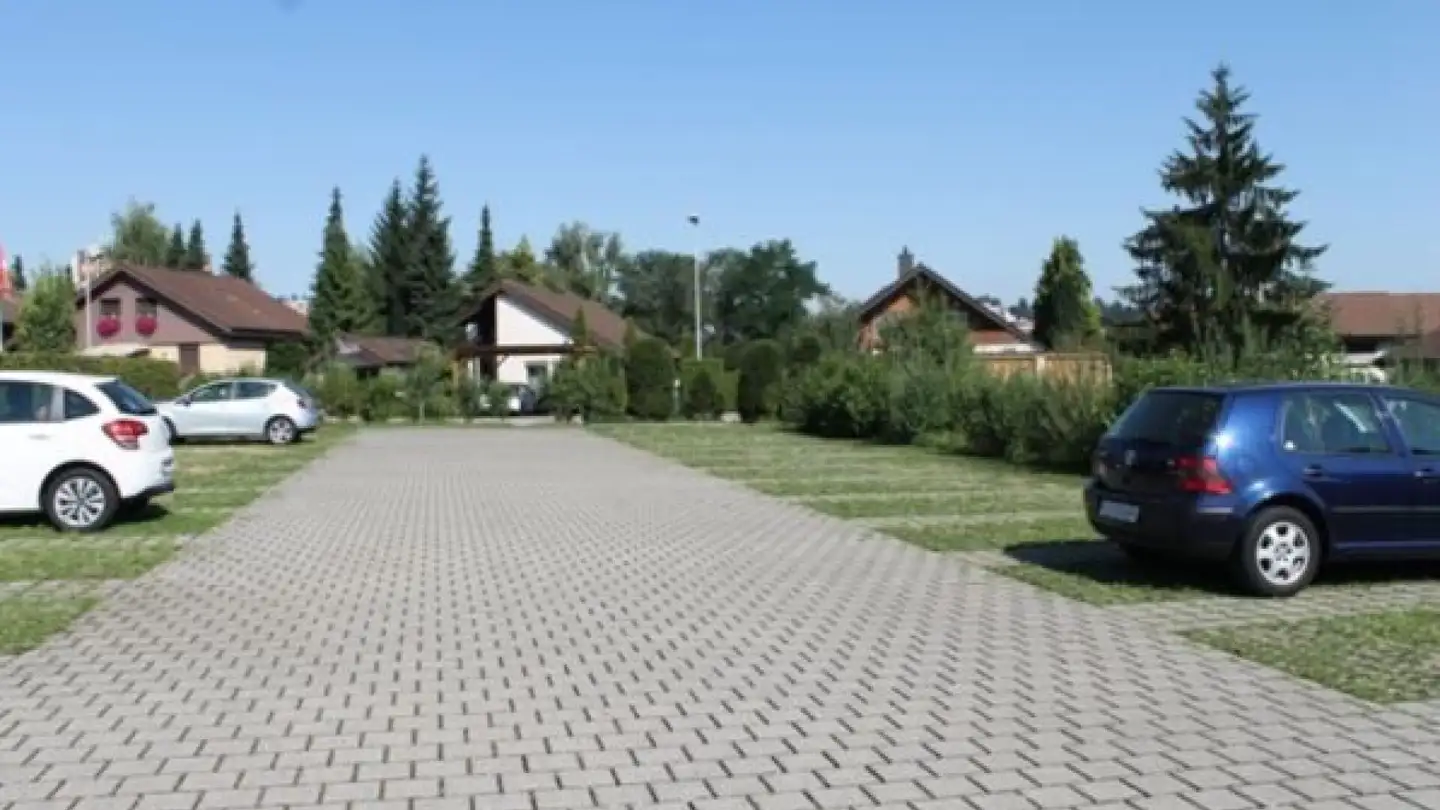 Parkplatz im Freien mieten - Sustenweg 1, 6020 Emmenbrücke - Foto 2