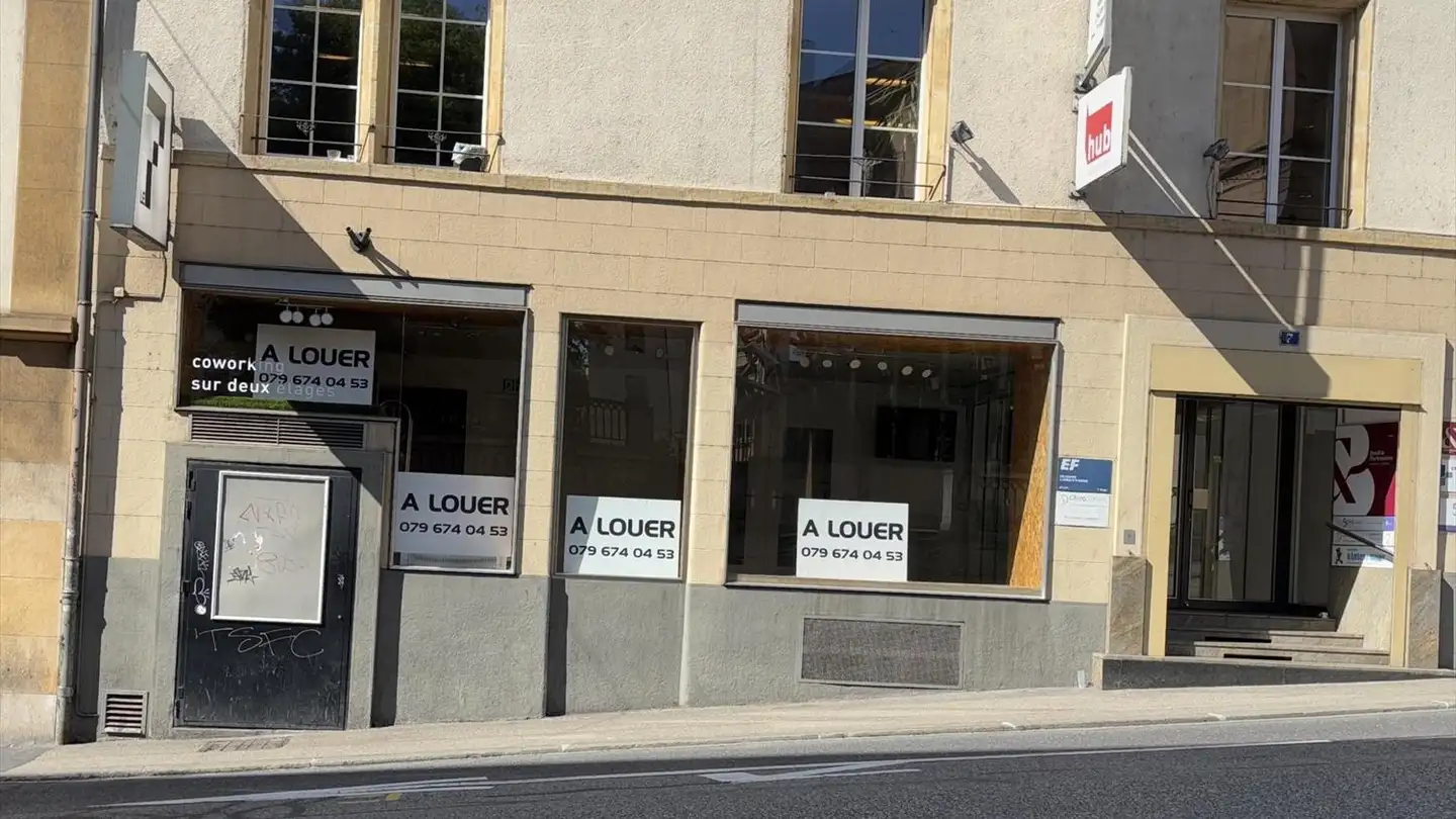 Commercial for rent - 2000 Neuchâtel - Photo 2