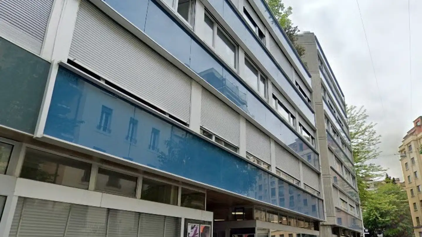 Place de parking souterraine à louer - Rue Tronchin 12, 1202 Genève