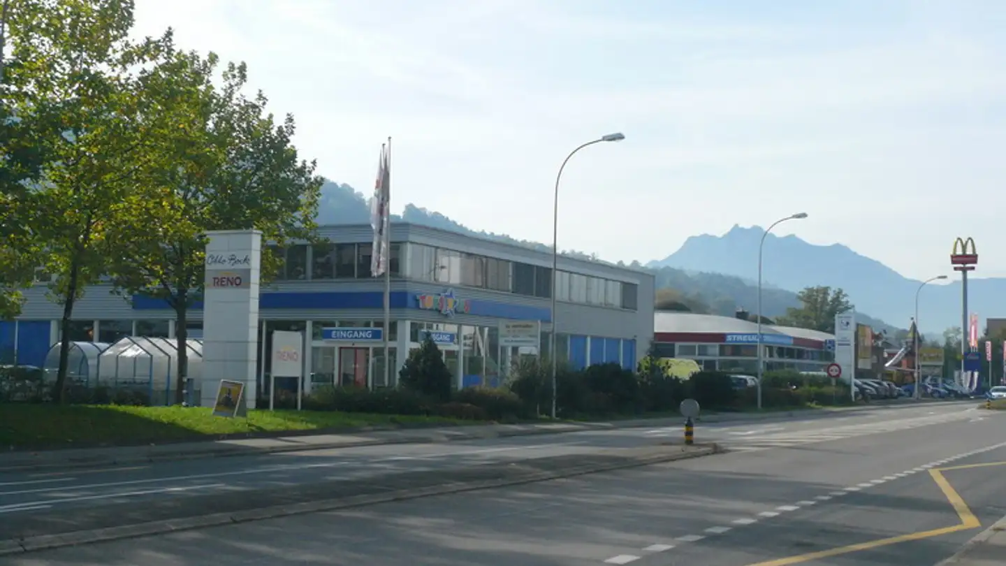 Bürofläche mieten - Pilatusstrasse 4, 6036 Dierikon