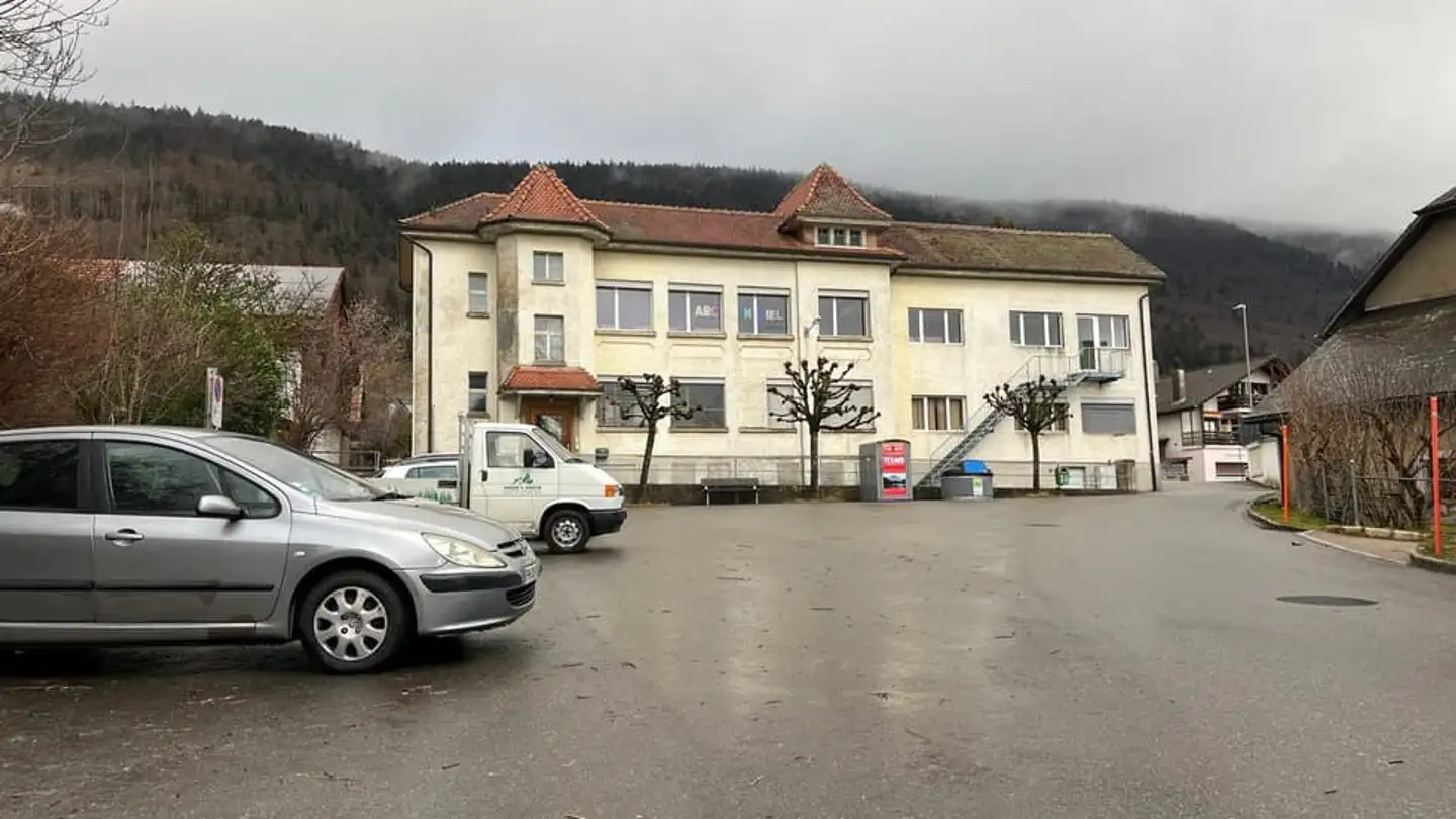 Mehrfamilienhaus kaufen - Route De Diesse, 2516 Lamboing