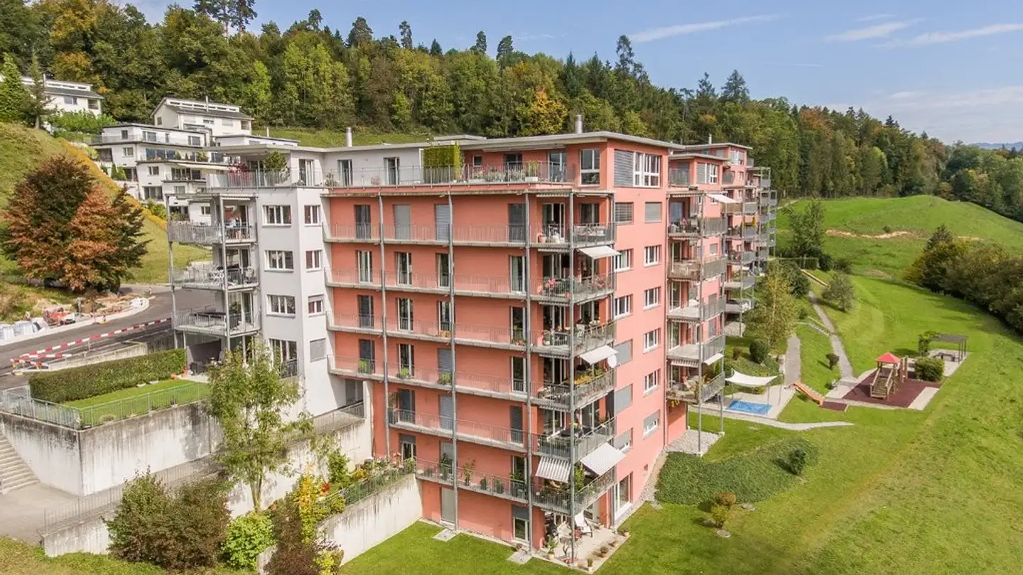 Place de parking souterraine à louer - Hummelbergstrasse, 8645 Jona