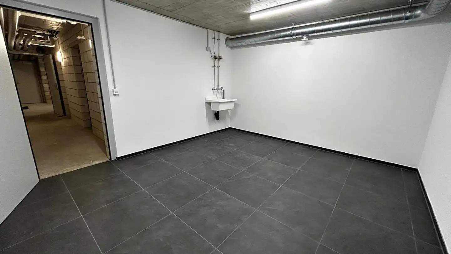 Workshop for rent - Kasernenstrasse 3, 3250 Lyss - Photo 2