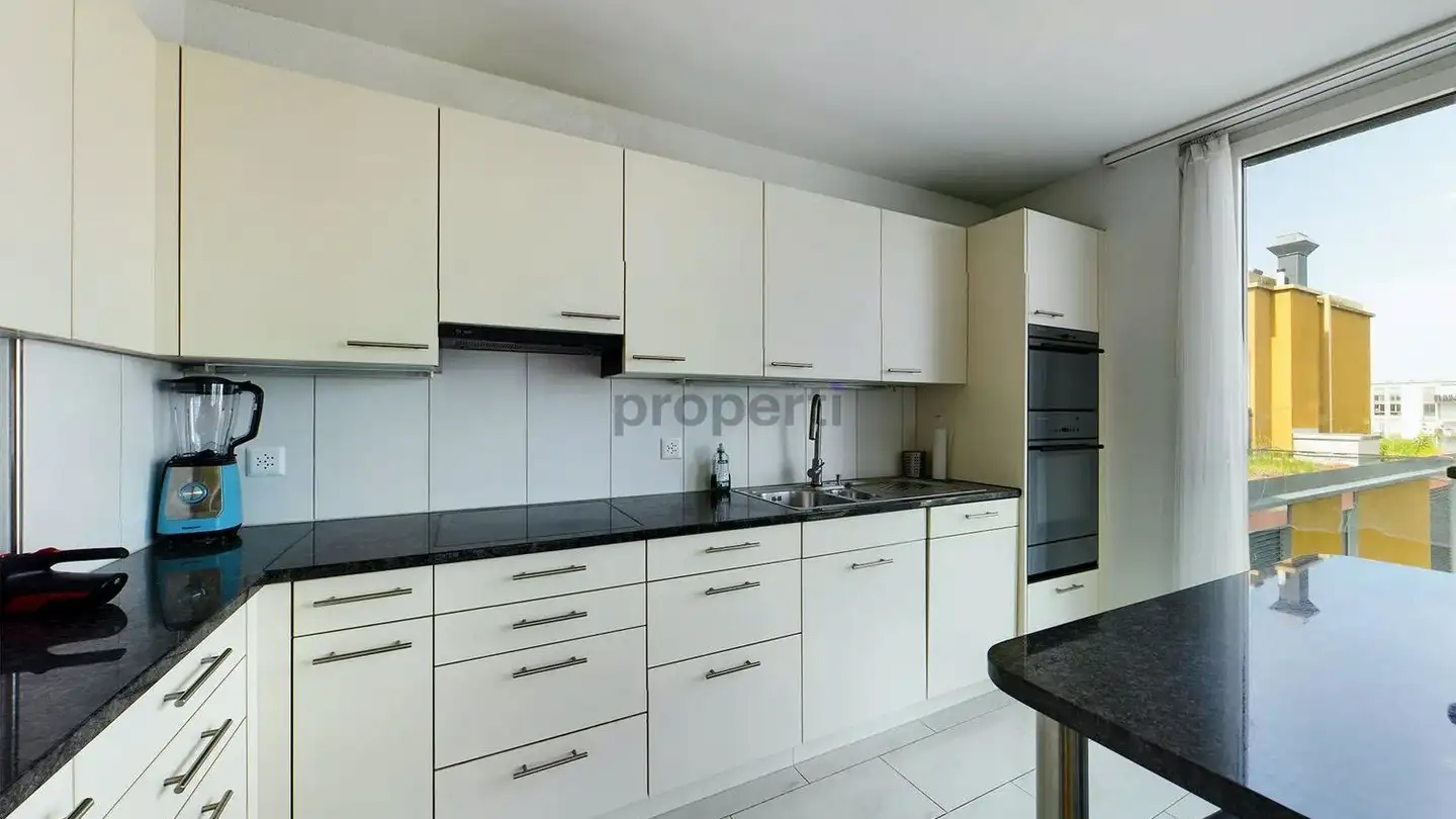 Wohnung mieten - Blumenfeldstrasse 37, 8046 Zürich - Foto 2