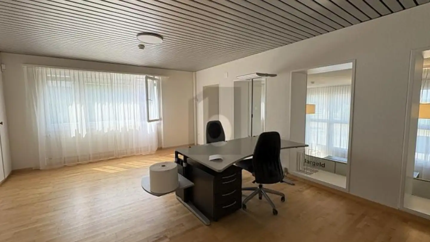 Office space for rent - 4556 Aeschi SO - Photo 2
