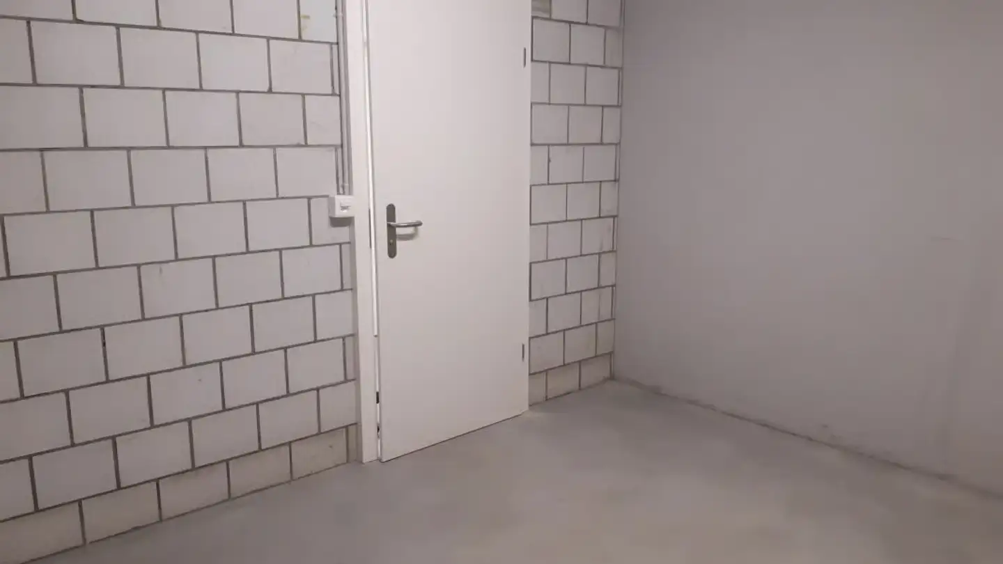 Espace de stockage à louer - Bahnhofstrasse 60, 3232 Ins