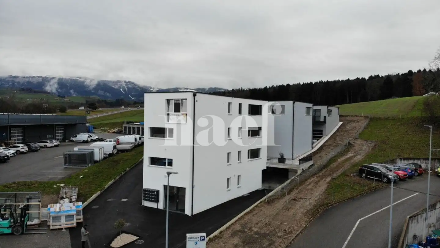 Bürofläche mieten - Zone Industrielle D'in-Riaux 34, 1728 Rossens FR