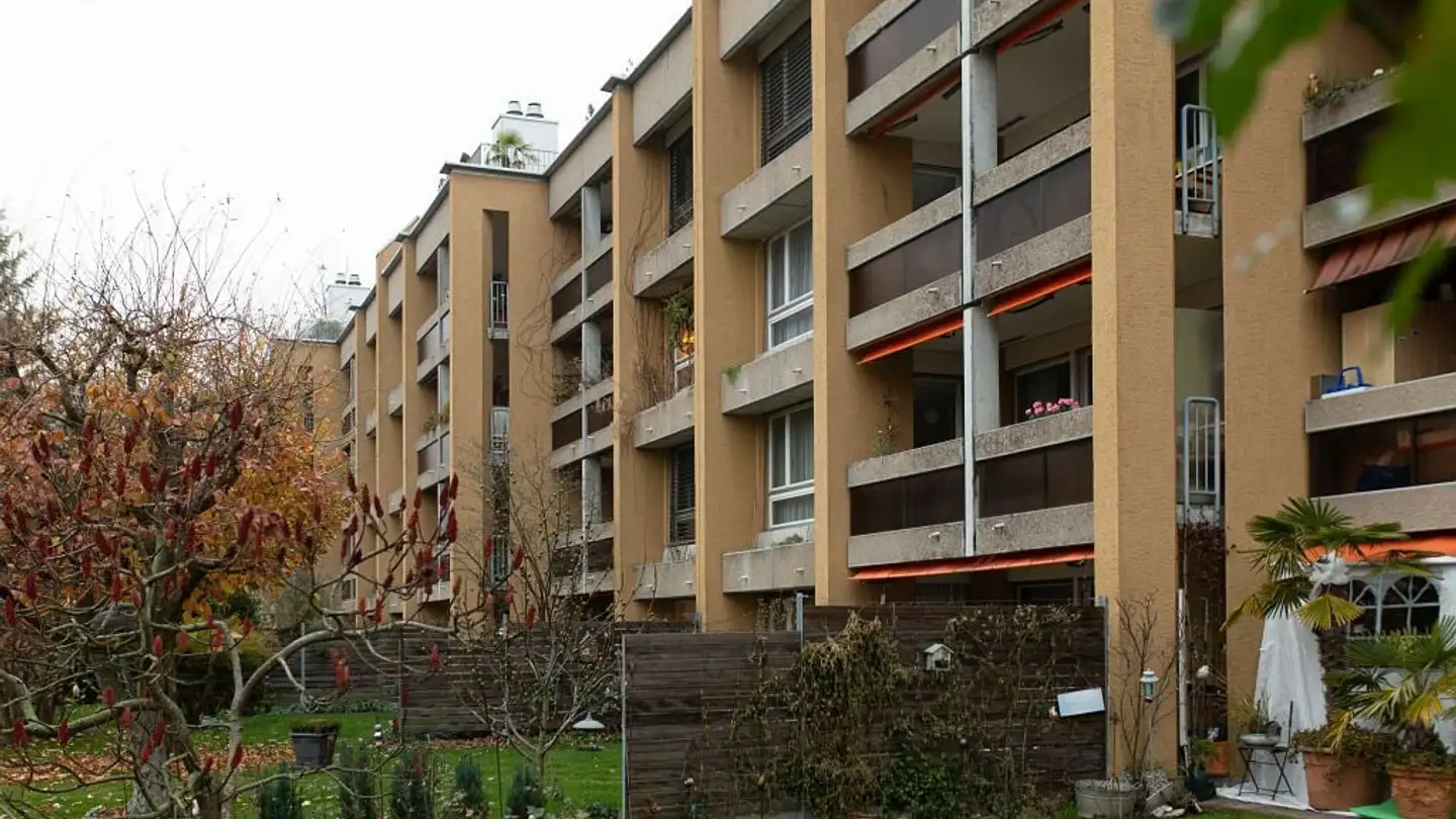 Tiefgaragenstellplatz mieten - Im Kläyhof 12, 3052 Zollikofen
