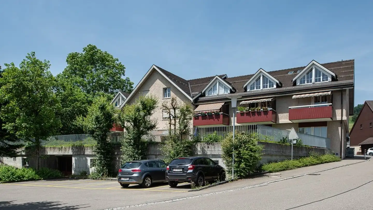 Indoor motorbike parking space for rent - Hauptstrasse, 9030 Abtwil SG